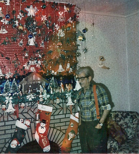 Chick's Last Christmas Photo of my grandfather at his last Christmas.