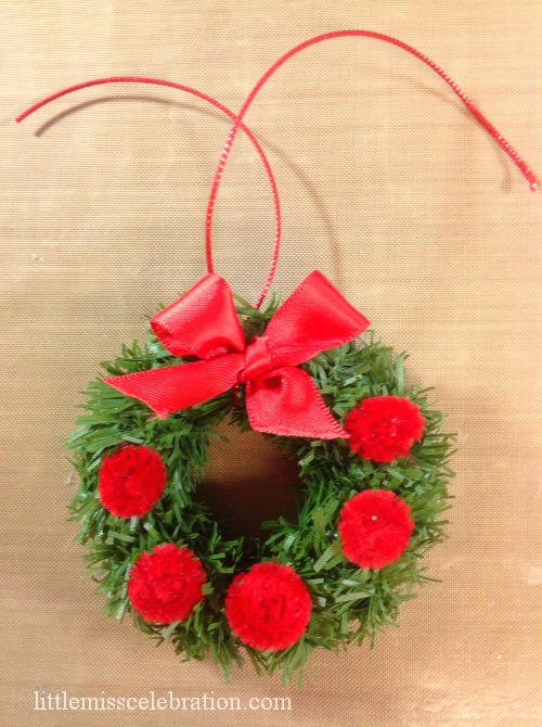 Finished wreath Finished wreath