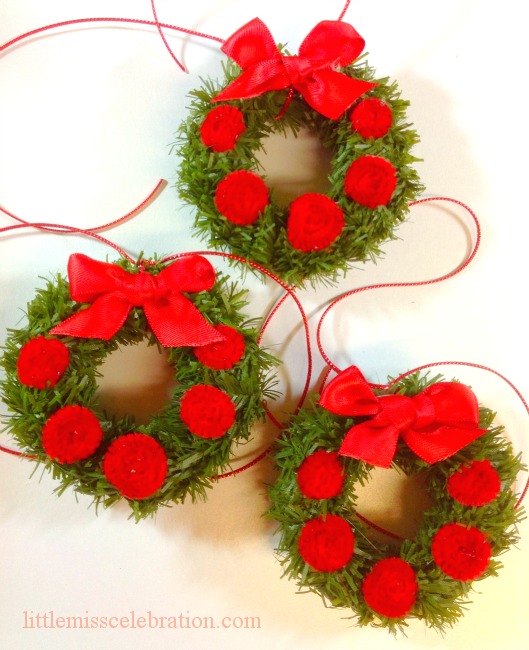 DIY Quick and Easy Wreath Package Toppers