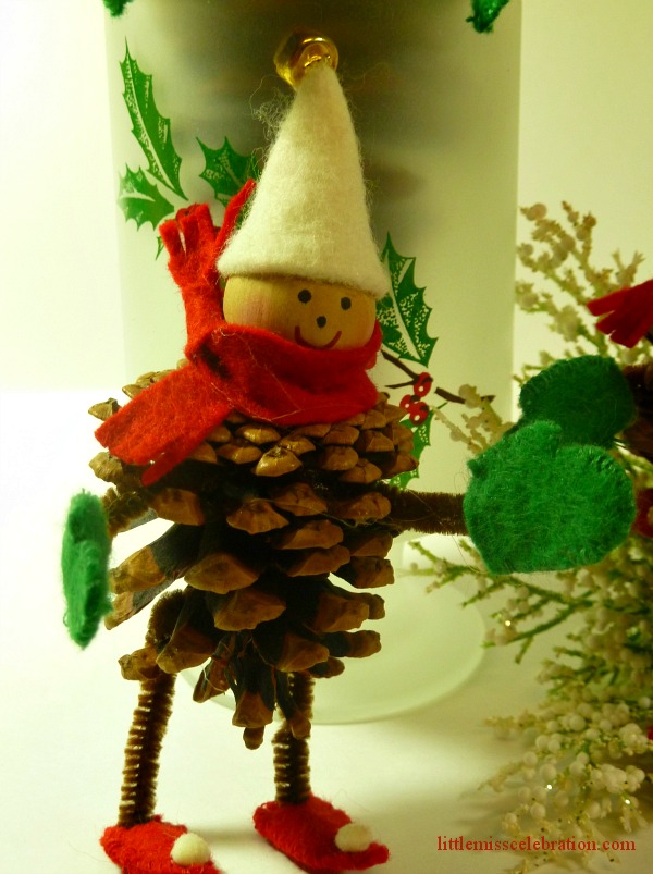 Standing pincone elf Standing pincone elf