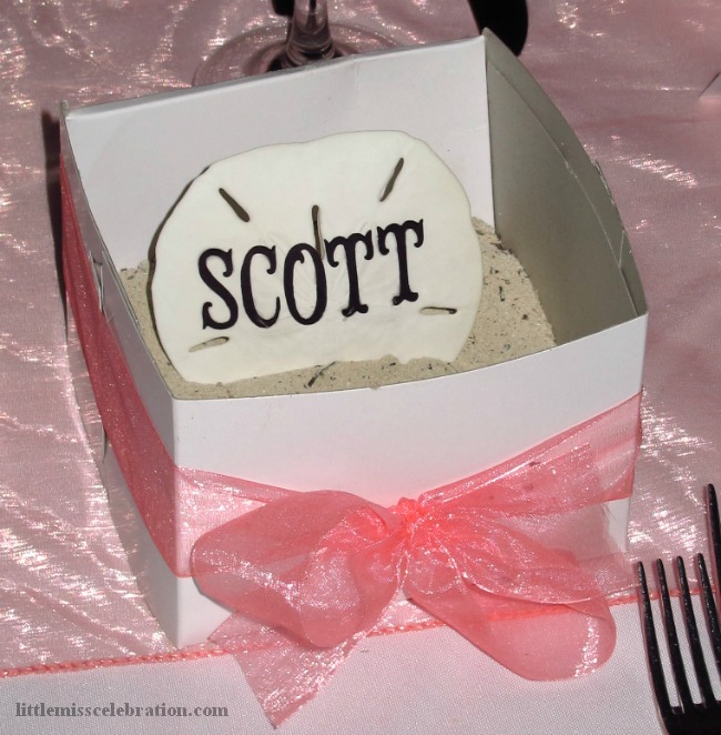 Sand dollar placecard Sand dollar placecard
