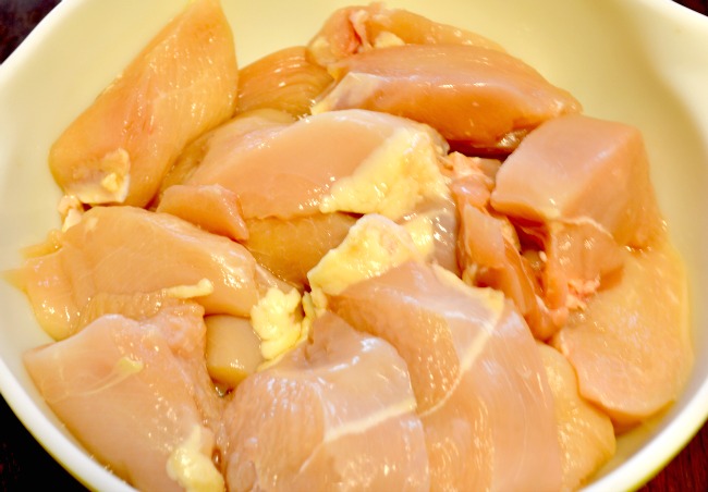 Cut chicken for Fried Italian Chicken Snacks Cut chicken for Fried Italian Chicken Snacks