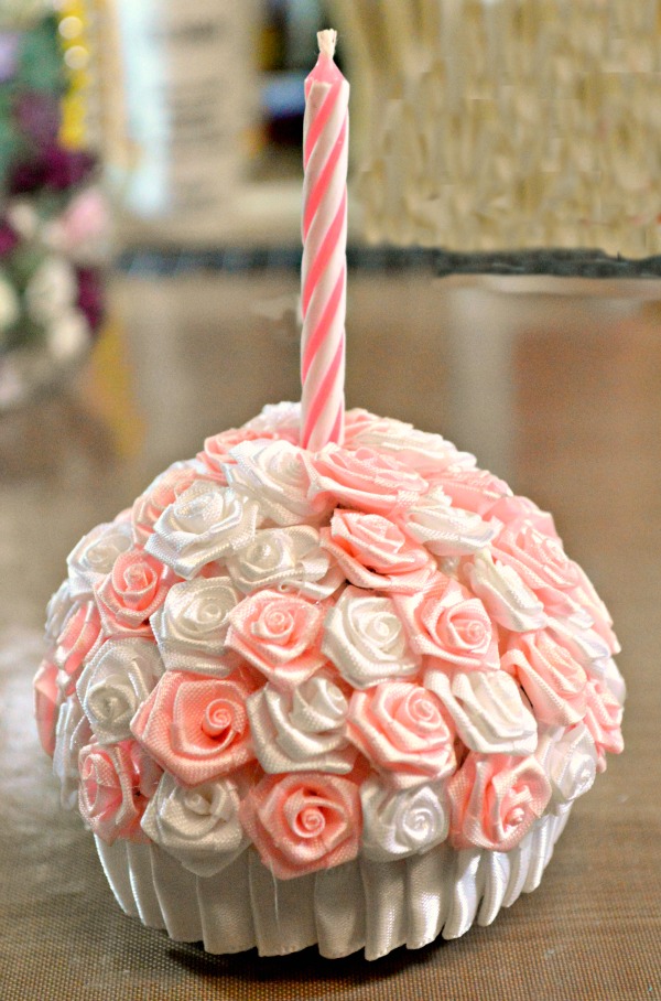 Birthday "Cupcake" Mason Jar - A cute & fun way to give cash or a gift card! At Little Miss Celebration Birthday "Cupcake" Mason Jar - A cute & fun way to give cash or a gift card! At Little Miss Celebration