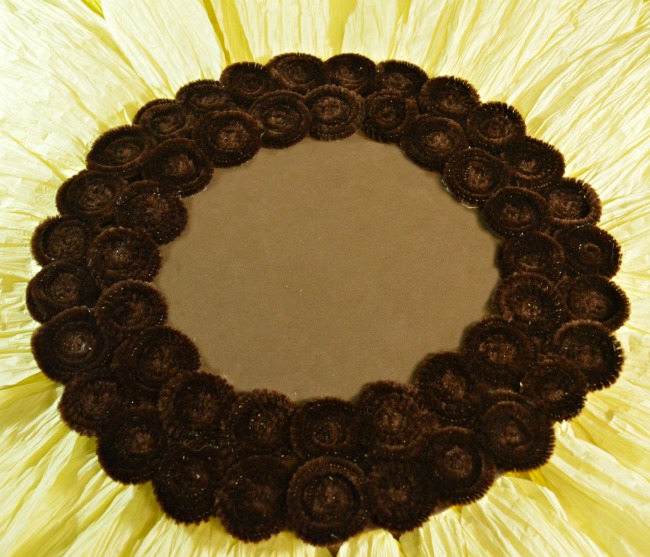 Big Paper Twist Door Flower Take Two! Sunflower! A fun change from a wreath at Little Miss Celebration @iCindyEikenberg