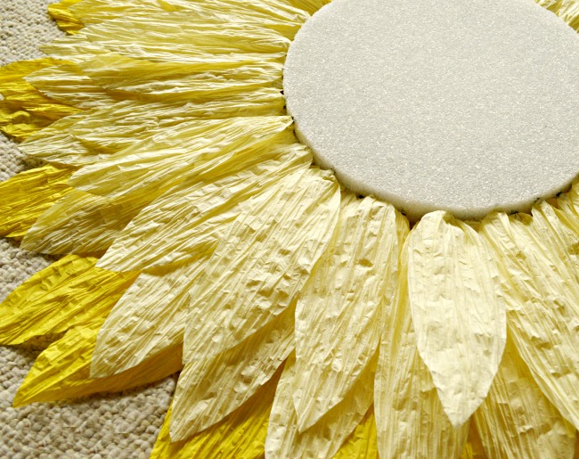 Big Paper Twist Door Flower Take Two! Sunflower! A fun change from a wreath at Little Miss Celebration @iCindyEikenberg