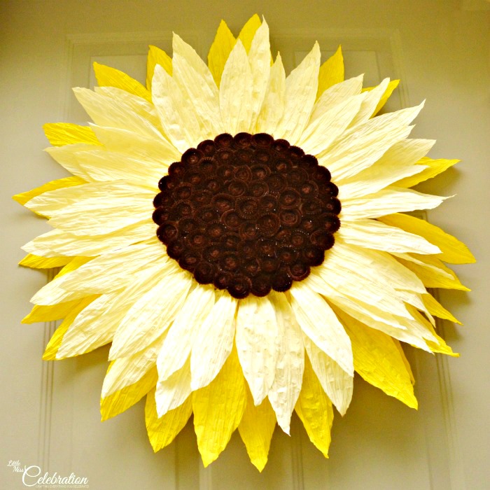 Big Paper Twist Door Flower Take Two! Sunflower! A fun change from a wreath at Little Miss Celebration @iCindyEikenberg