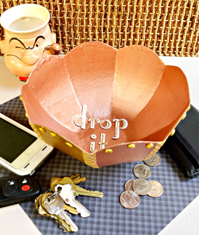 Make Dad a Drop It! Paper Mache Bowl to drop keys, cell phone, wallet & more at the end of the day! from lettlemisscelebration.com