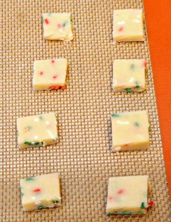 Just 4 ingredient make these addictive little Shortbread Bites! Part of the 2015 Cookie Exchange! littlemisscelebration.com