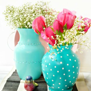Give A Glass Vase a Makeover!