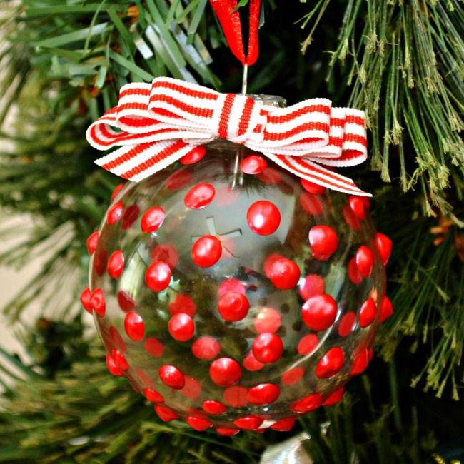 Get a jump start on holiday decorating or gift-giving with Liquid Pearl Ornaments, an easy Christmas in July project! at littlemisscelebration.com
