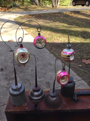Vintage Oil Can Ornament Holders from Funky Junk from the Country