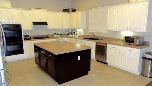 How To Paint Kitchen Cabinets White from Find It, Fix It or Build It